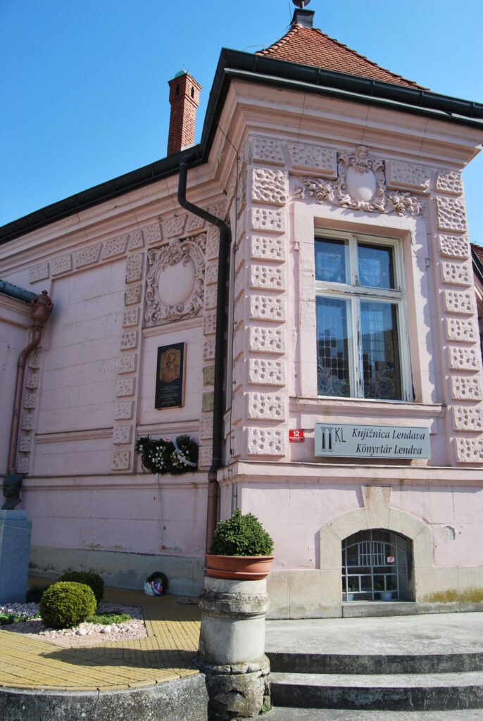 konyvtar2