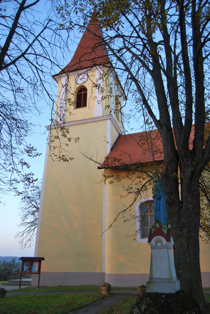 Maria-szobor-Dolencin3